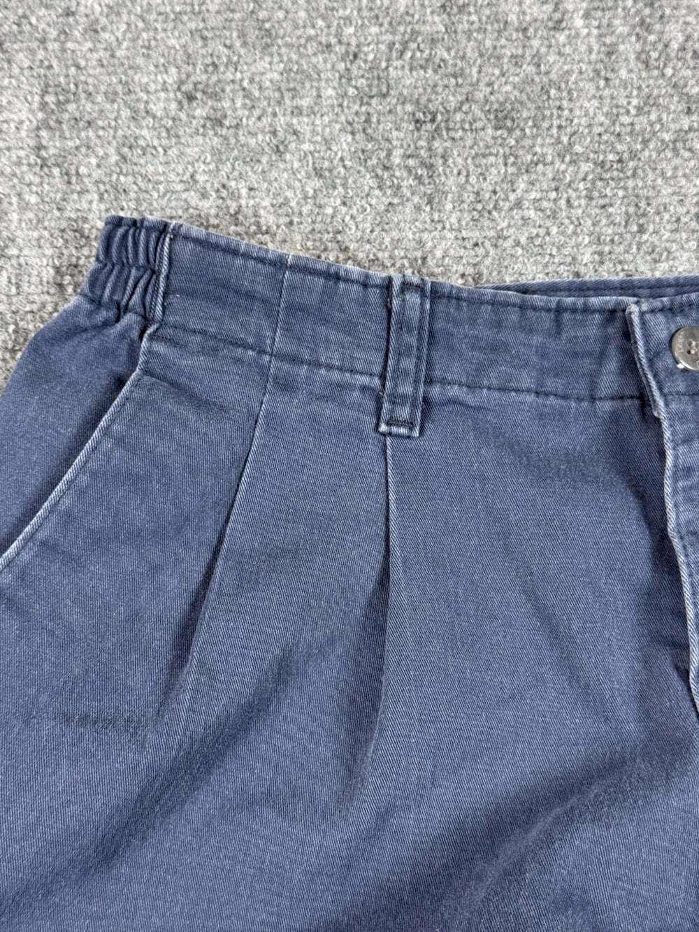 Vintage Lee Women’s Blue Pleated Chino Shorts Cotton Twill Elastic Waist 16W - Picture 7 of 8